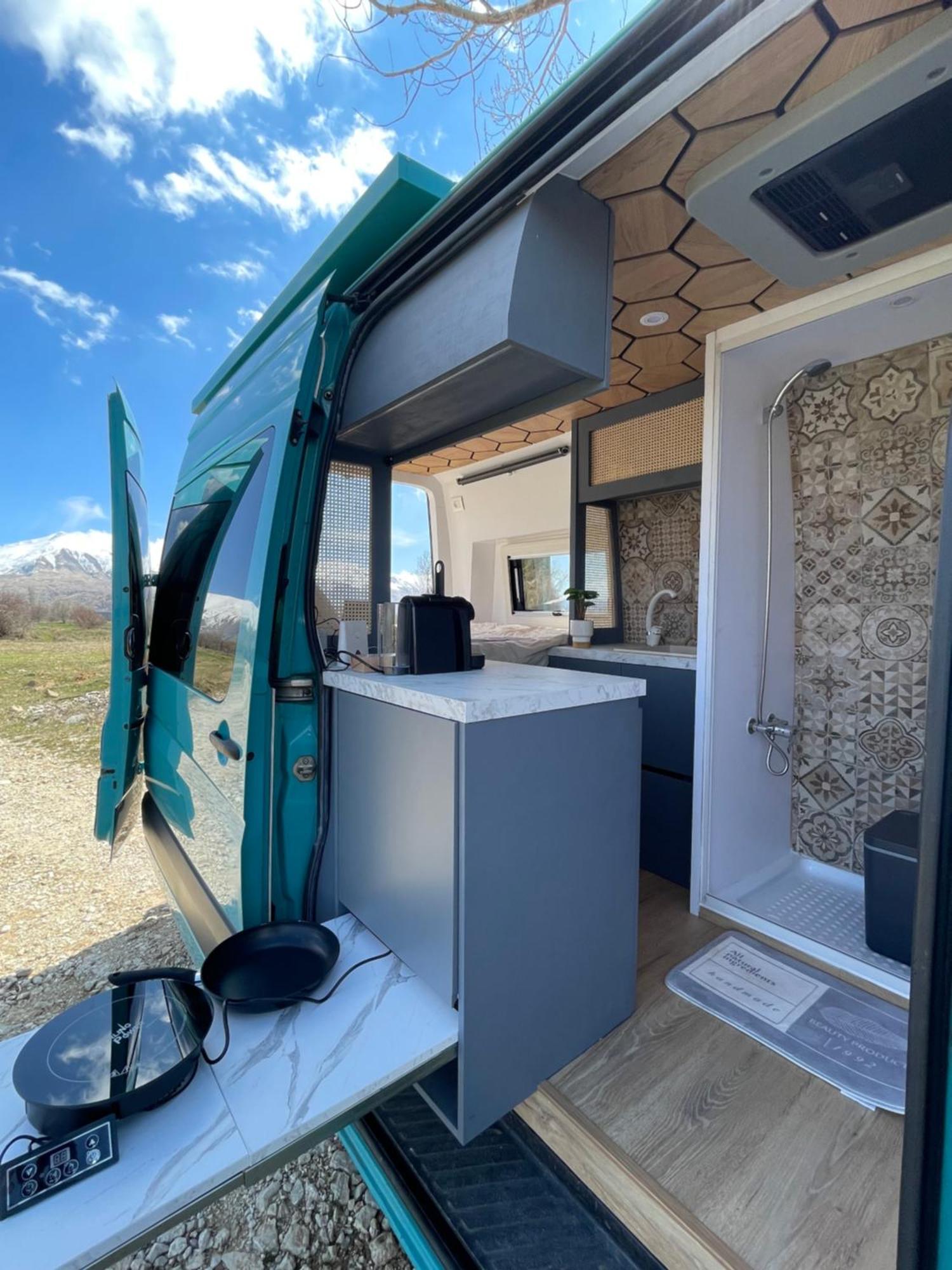 Campsite Alvanture Premium Camper Tirana